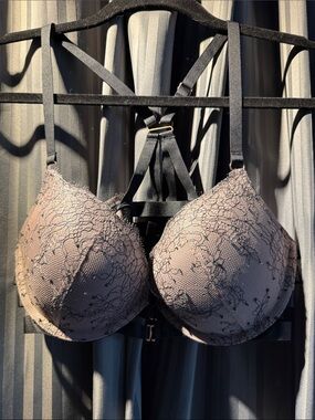 Victoria's Secret Black Lace Overlay Bra with Mauve Cups
